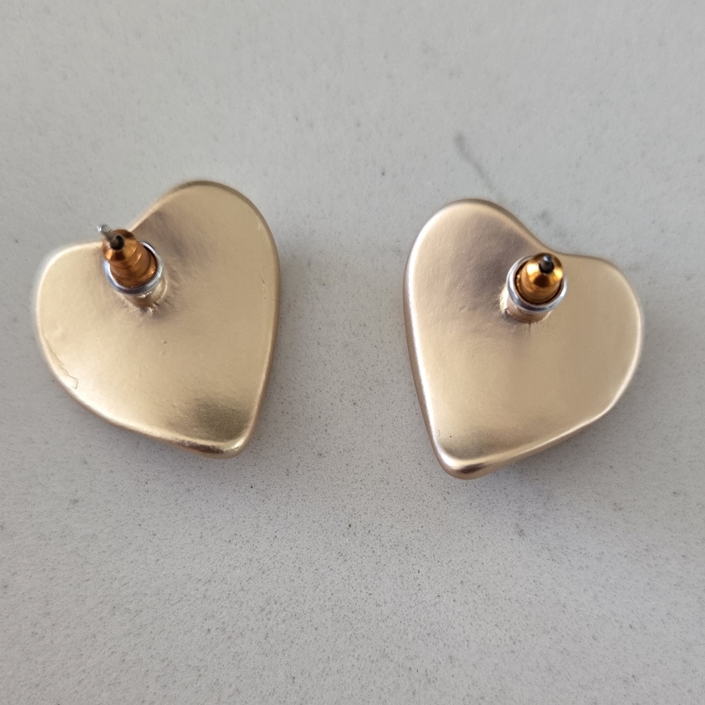 Heart Stud Earrings  - Gold Matte - Picture 7 of 8